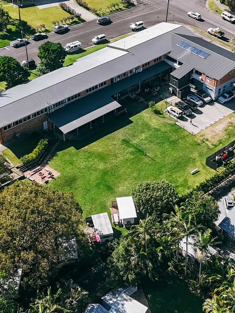 Byron Bay Hostel with green spacious backyard