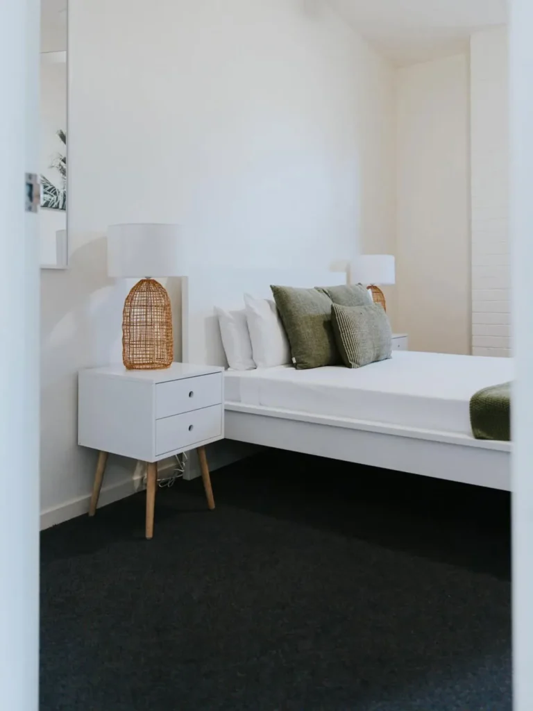 Byron Bay Hostel Queen Rooms