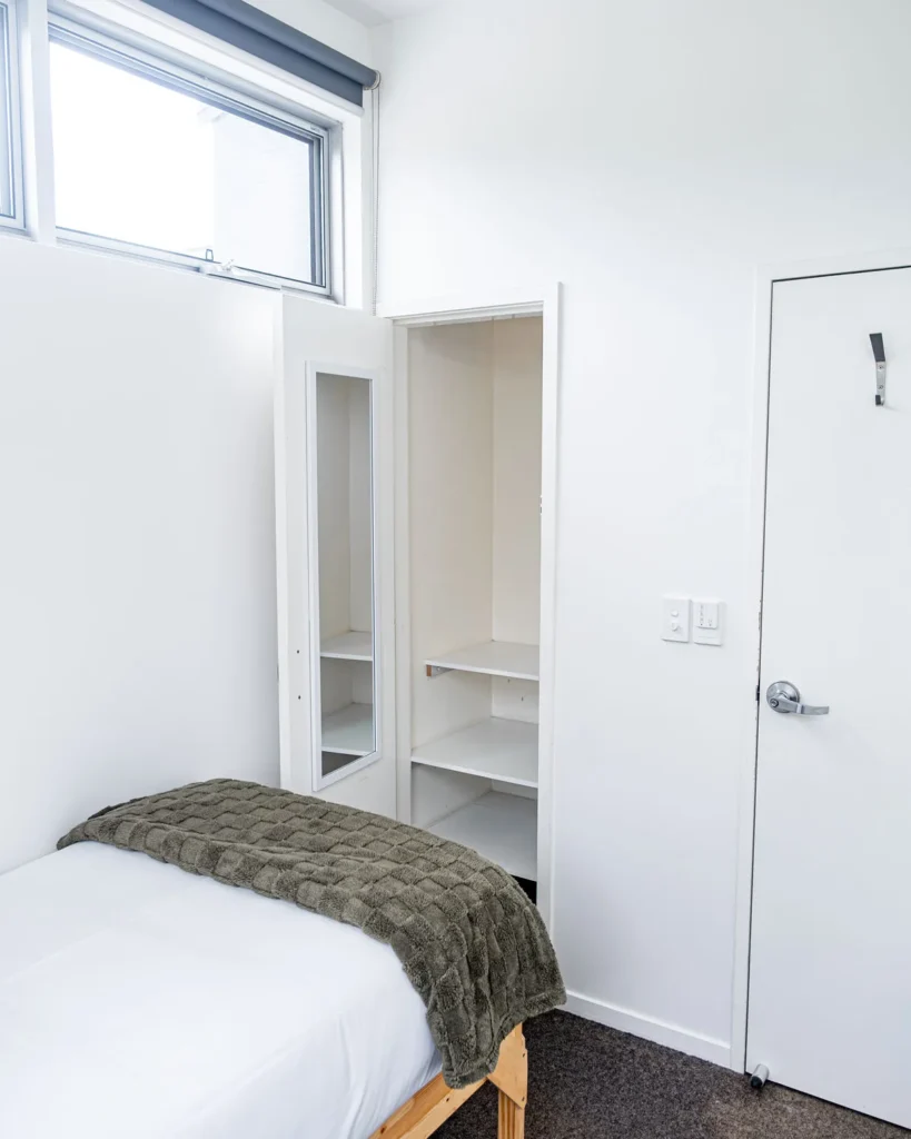 Byron Bay Hostel Single Rooms