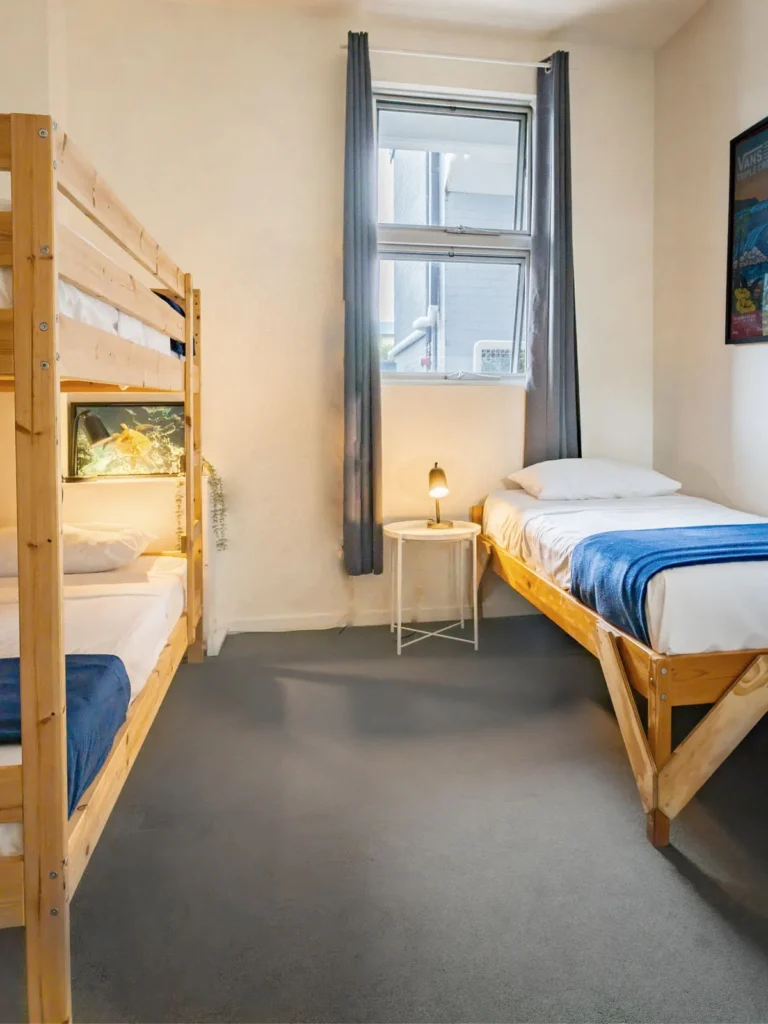 Byron Bay Hostel Triple Rooms